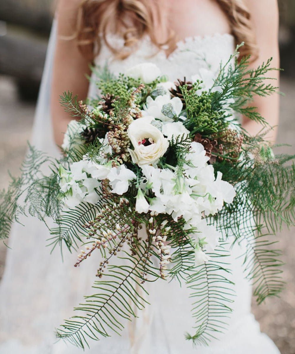 unique and beautiful wedding bouquets for your winter weddings