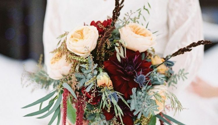 winter wedding bouquets ideas with greenery ranunculus hanging amaranthus and roses 819×1024