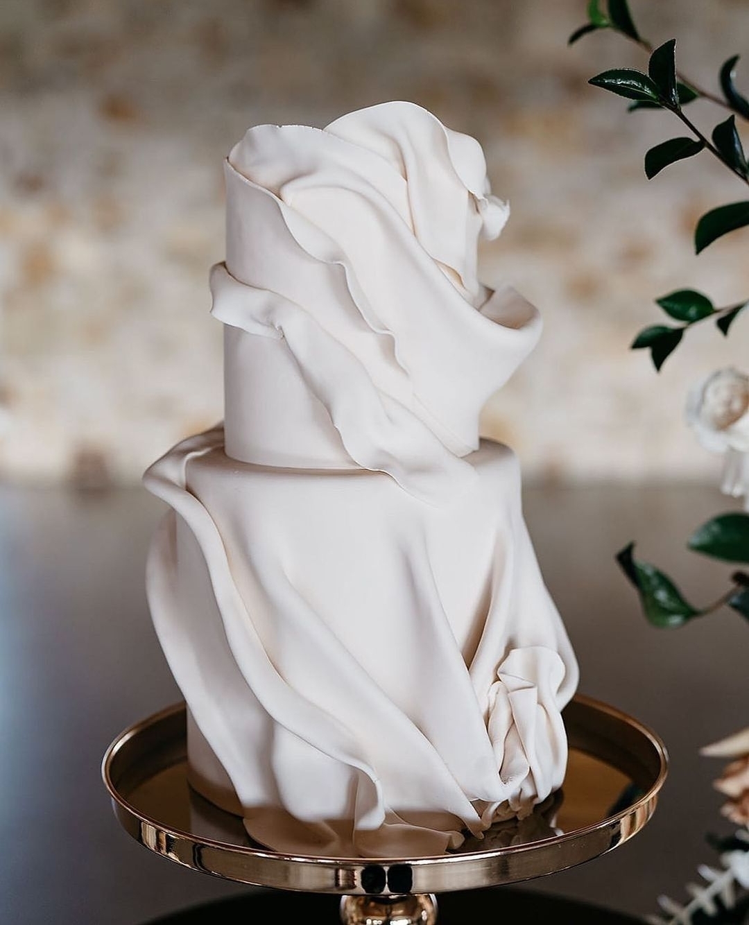 Wedding planning checklist wedding cake elegant ruffles
