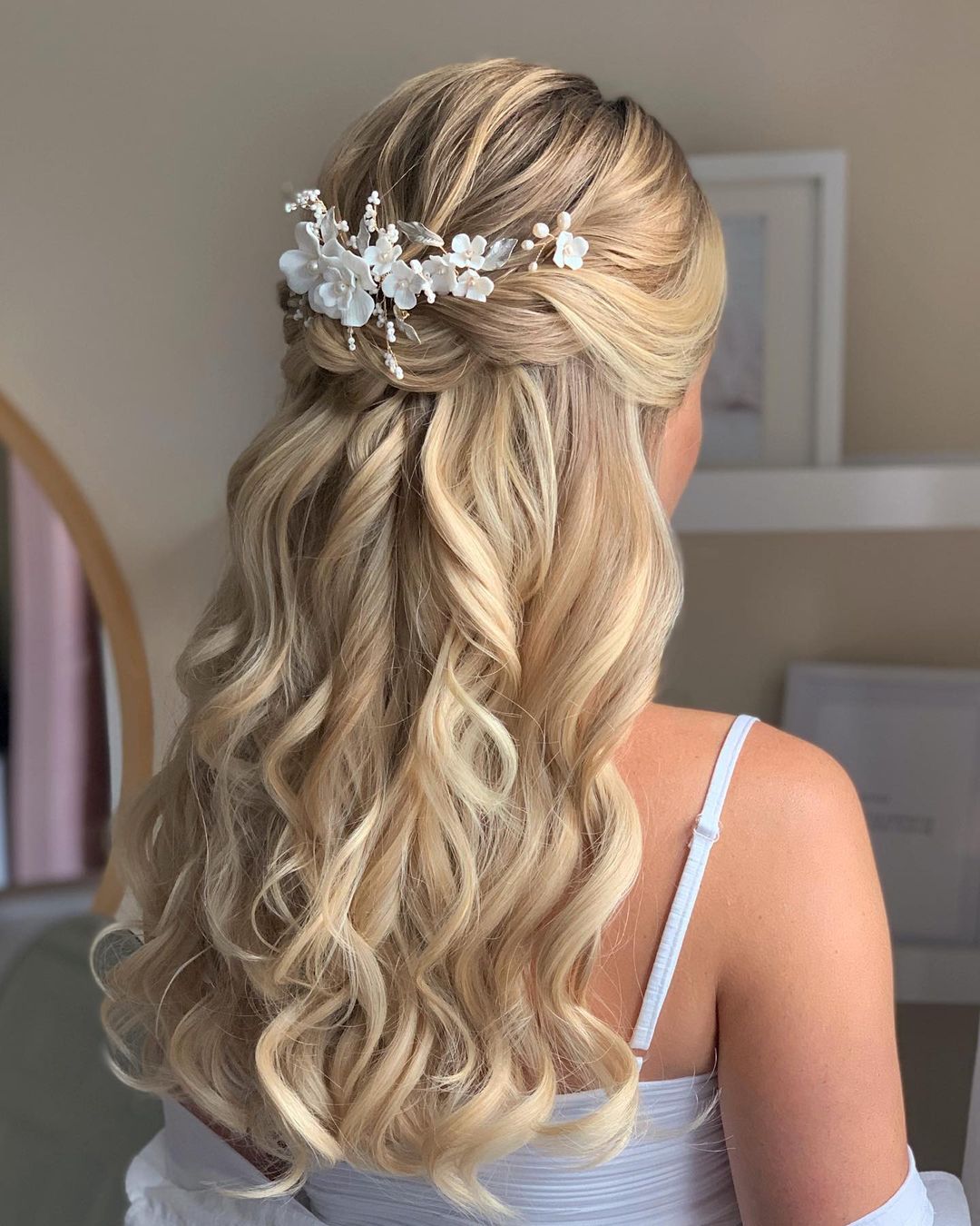 Wedding planning checklist wedding hairstyle half up half down