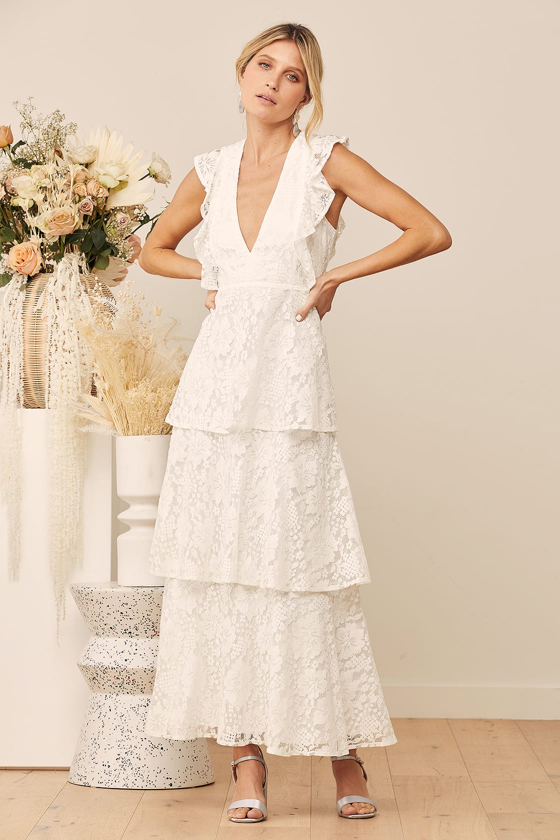Lace Ruffled Tiered Sleeveless Casual Wedding Dress