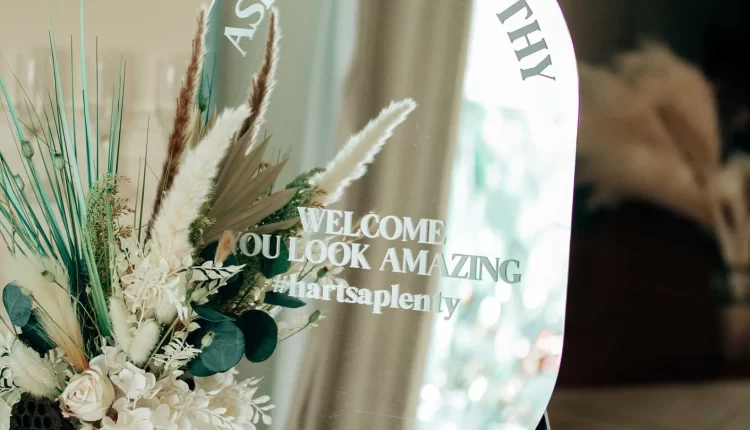 Elegant Mirror Acryli Welcome Sign for Wedding