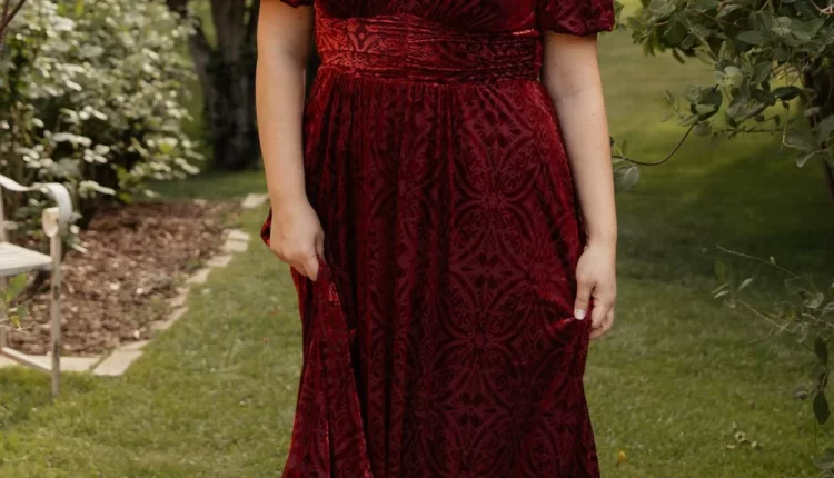 Embossed Burgundy Velvet Plus Size Bridesmaid Dress
