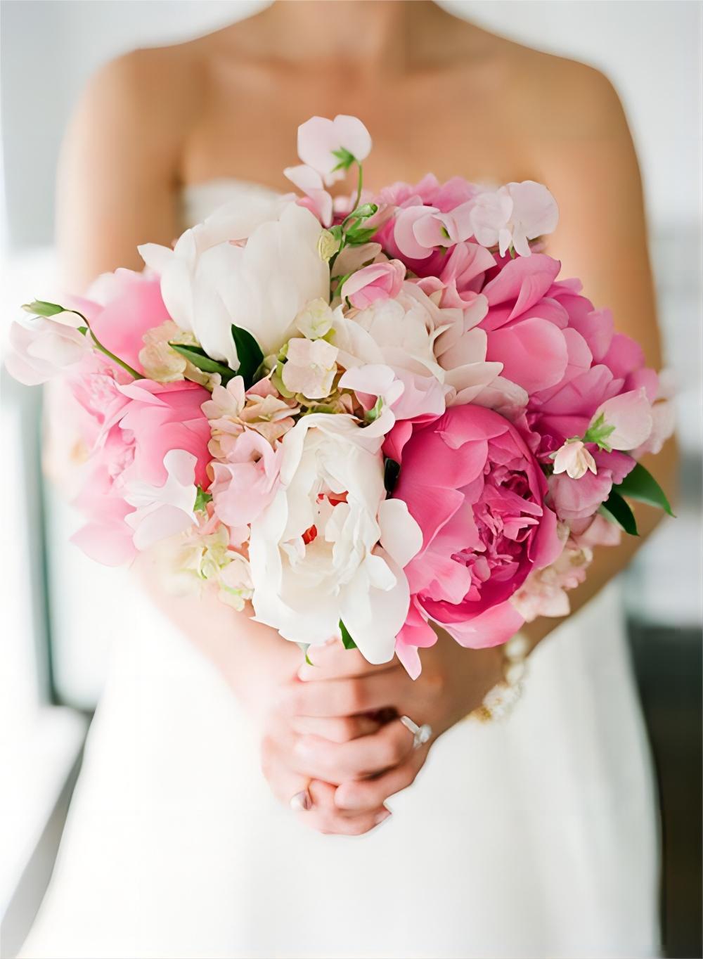 pink hydrangeas wedding bouquet
