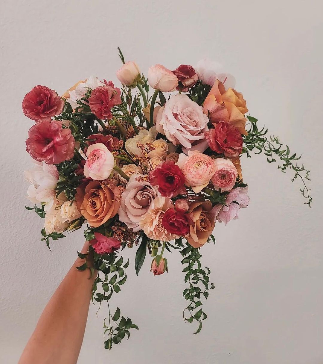 dusty roses wedding bouquet via poppyflowers