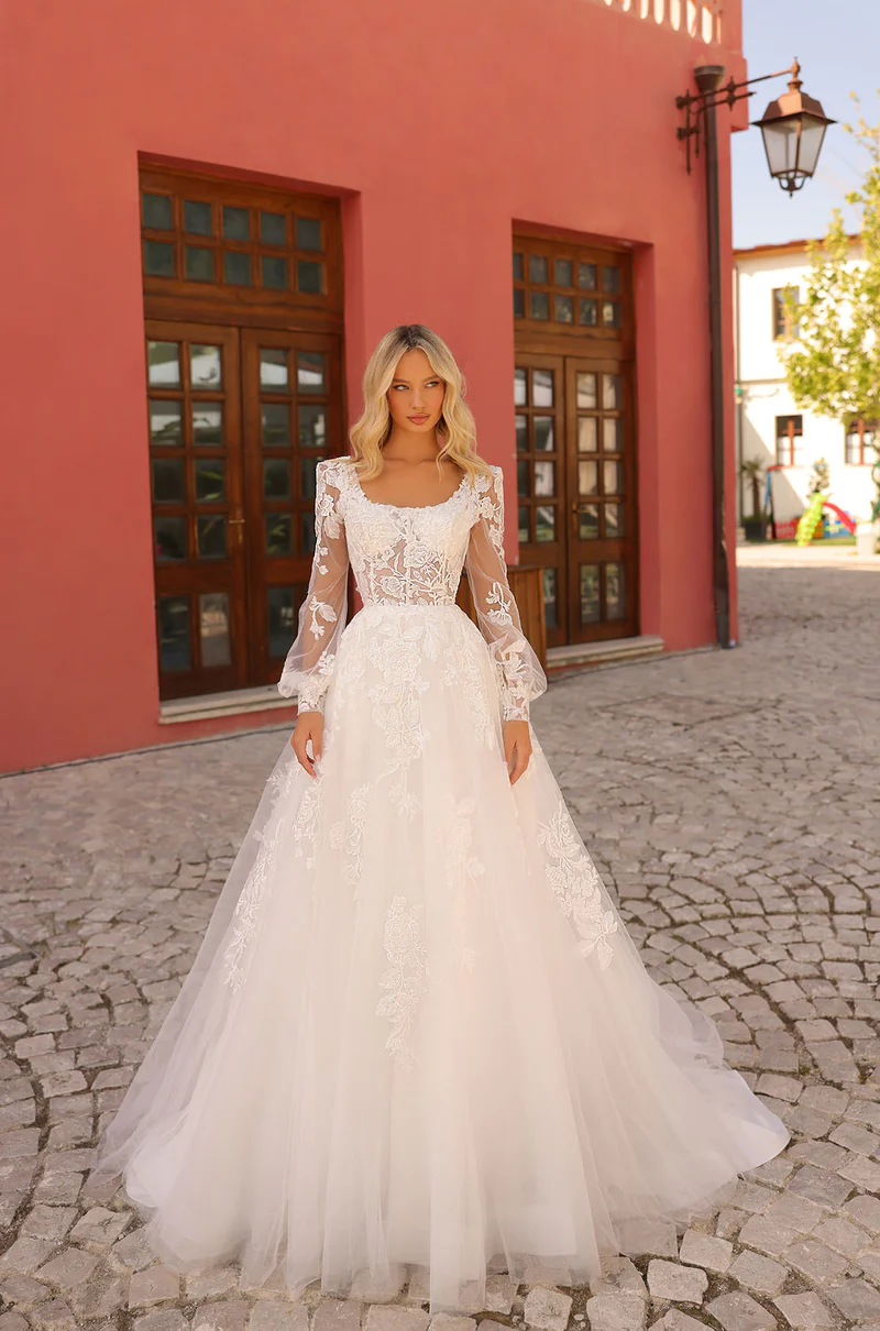 scoop neckline long sleeves aline lace wedding dress