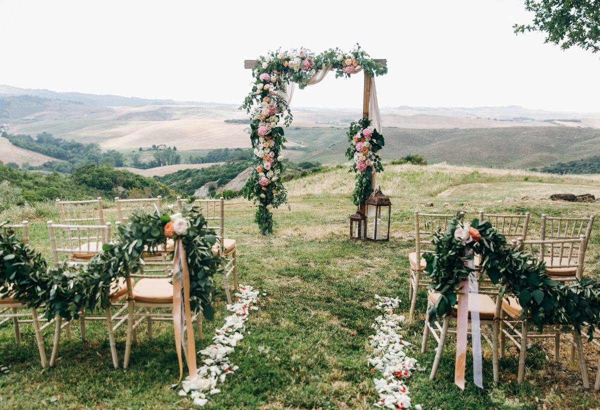 DIY Wedding Arch Flowers 1